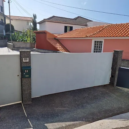 With Private Parking Holiday home Machico (Madeira)