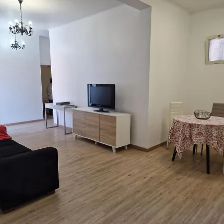 With Private Parking Holiday home